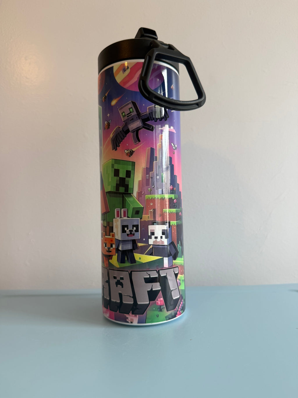 20oz Sports bottle for Everyday Use Stylish Drinkware with Closed Lid for On-the-Go Convenience