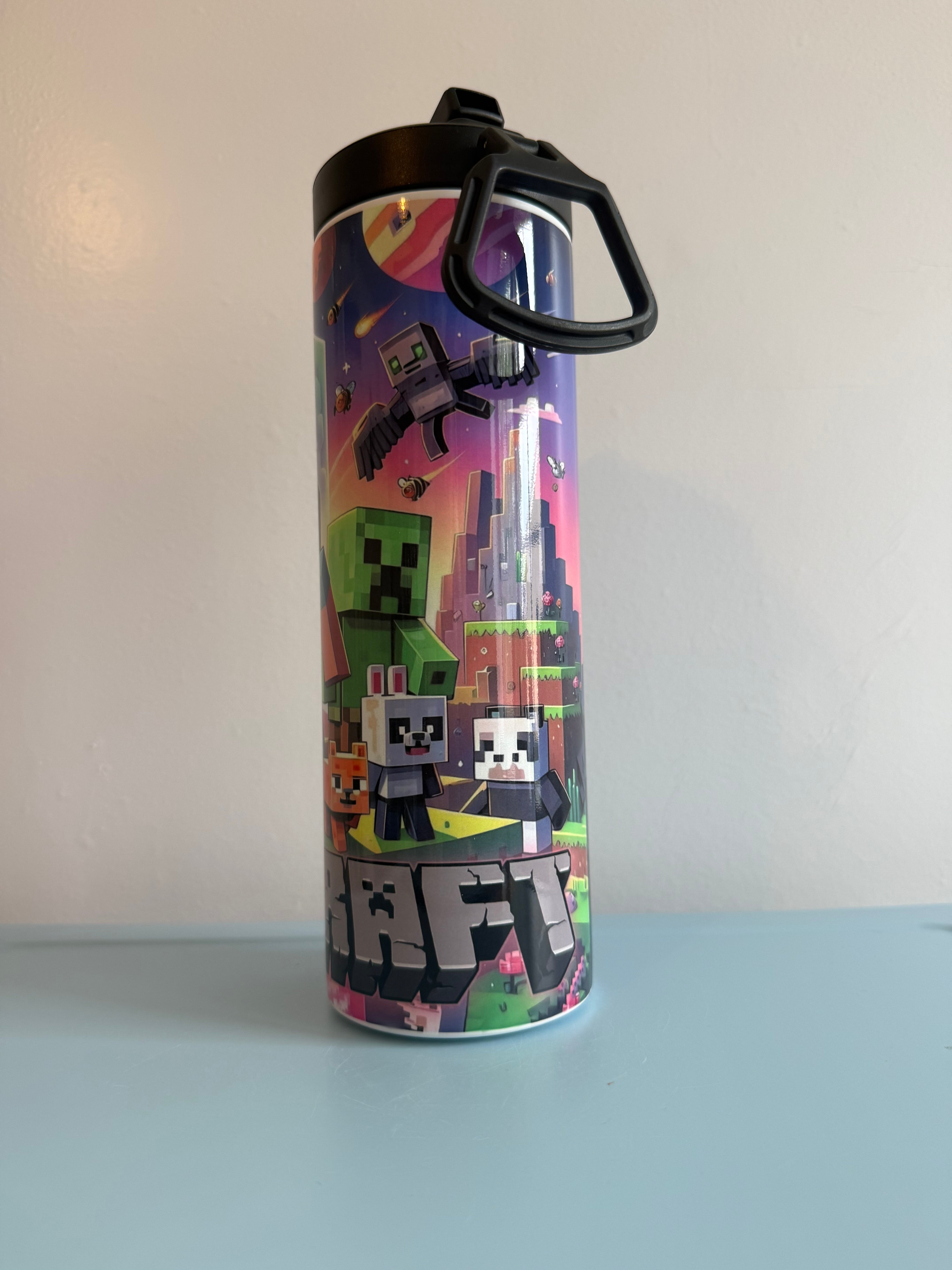 20oz Sports bottle for Everyday Use Stylish Drinkware with Closed Lid for On-the-Go Convenience