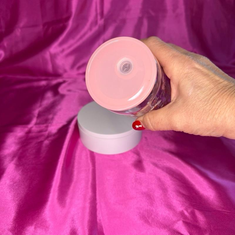 Beautiful Tumbler Displaying Poo bear with pink Lid and Straw Perfect for Kids and Adults Plastic.