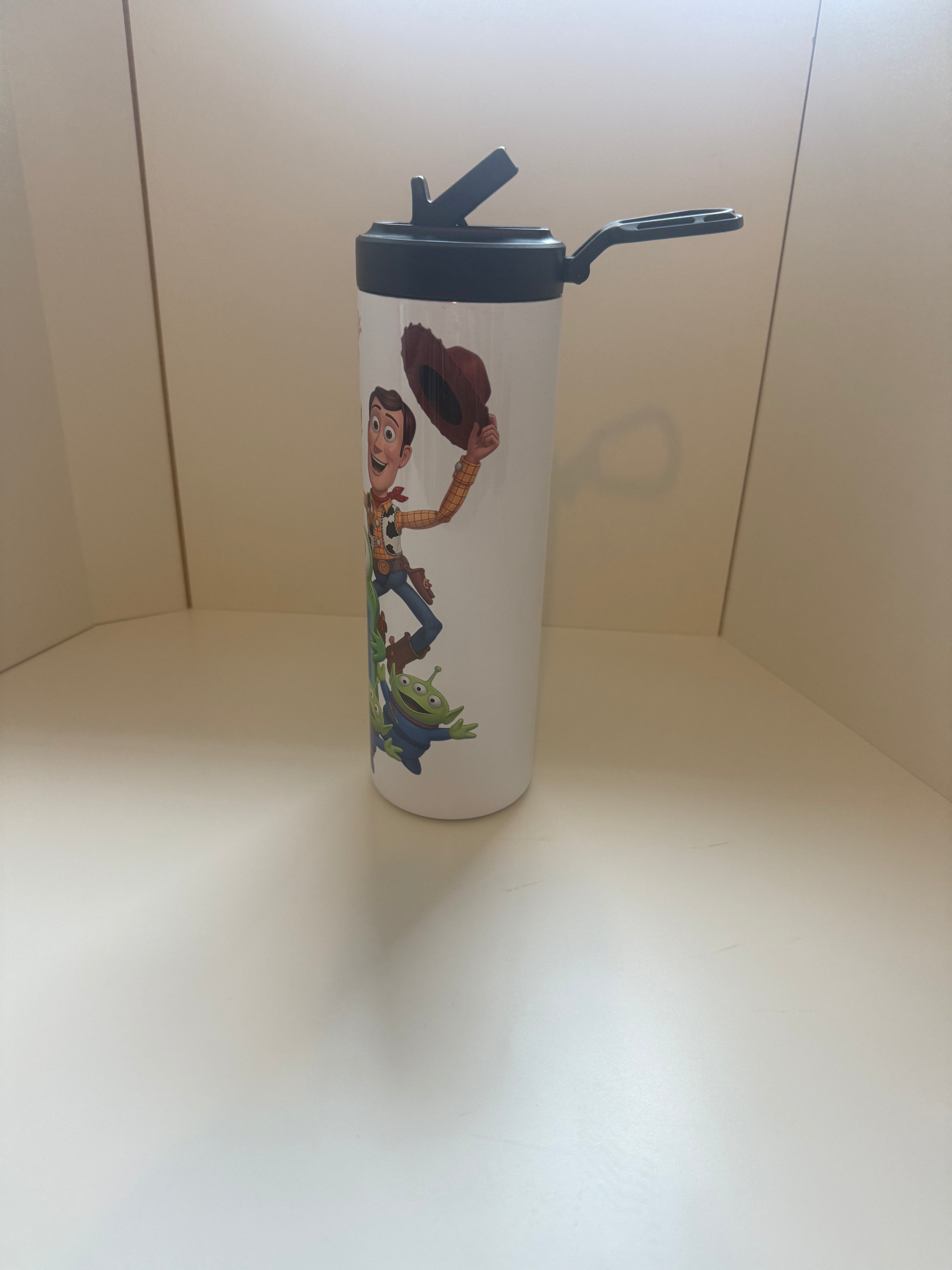 20oz Sports bottle for Everyday Use Stylish Drinkware with Closed Lid for On-the-Go Convenience