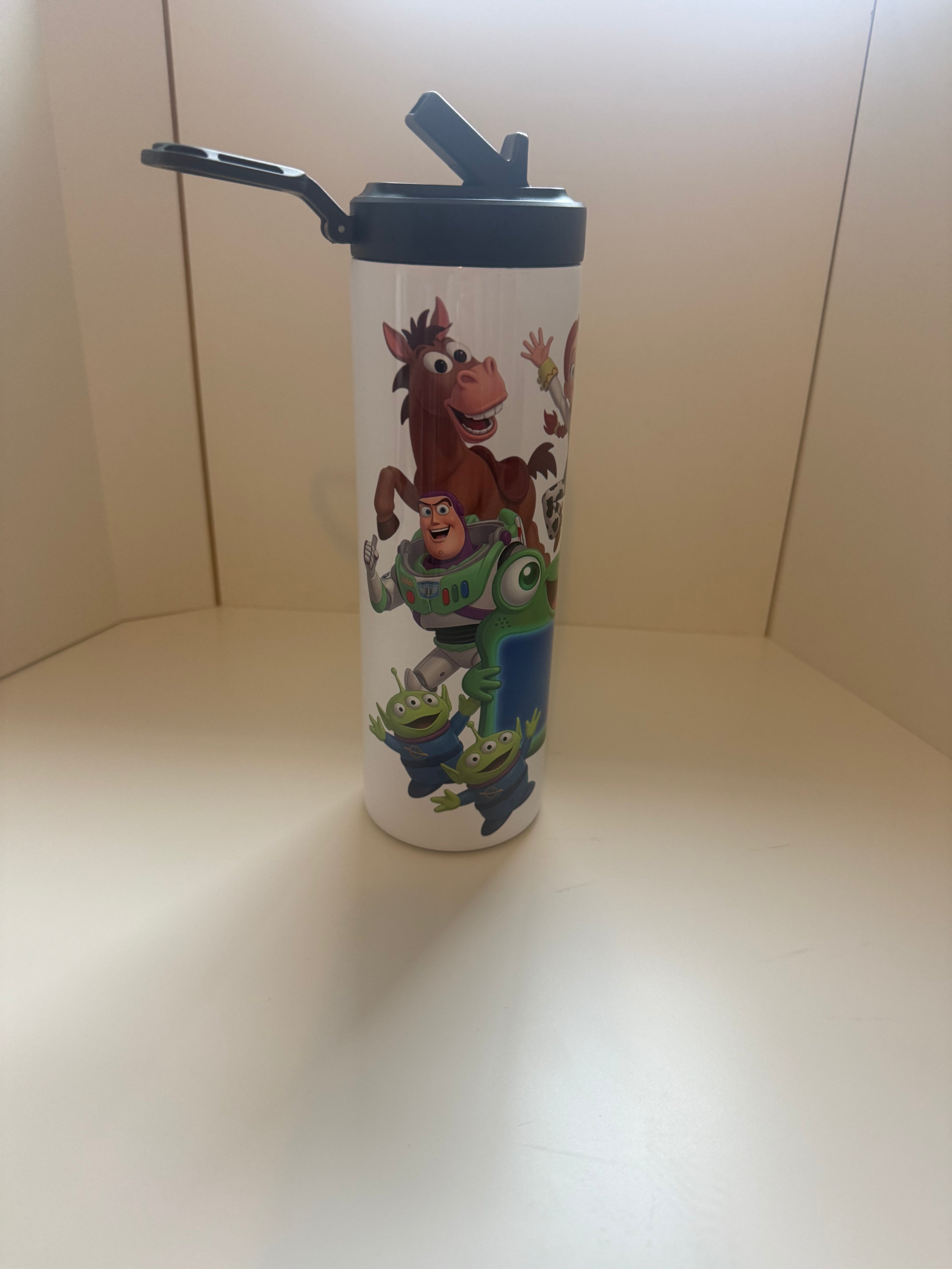 20oz Sports bottle for Everyday Use Stylish Drinkware with Closed Lid for On-the-Go Convenience