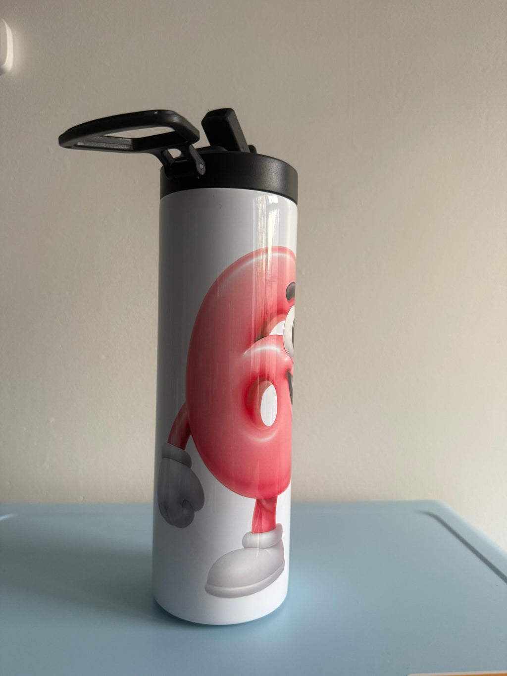 20oz Sports bottle for Everyday Use Stylish Drinkware with Closed Lid for On-the-Go Convenience