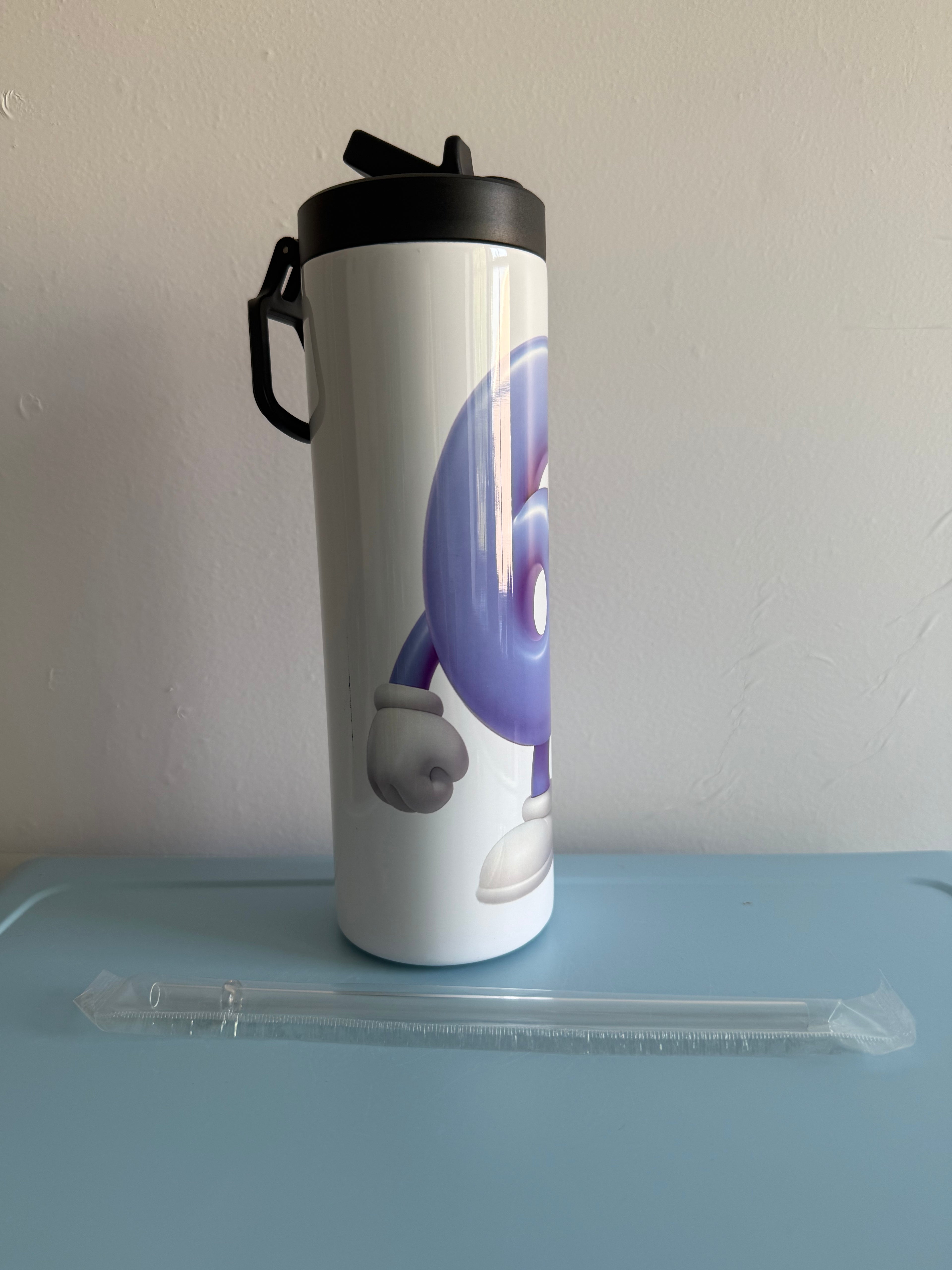 20oz Sports bottle for Everyday Use Stylish Drinkware with Closed Lid for On-the-Go Convenience