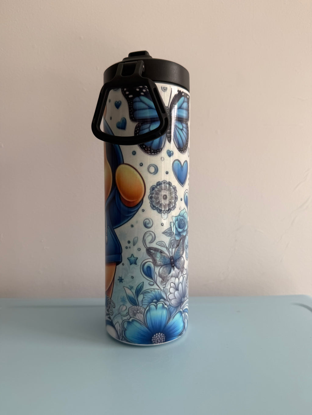 20oz Sports bottle for Everyday Use Stylish Drinkware with Closed Lid for On-the-Go Convenience