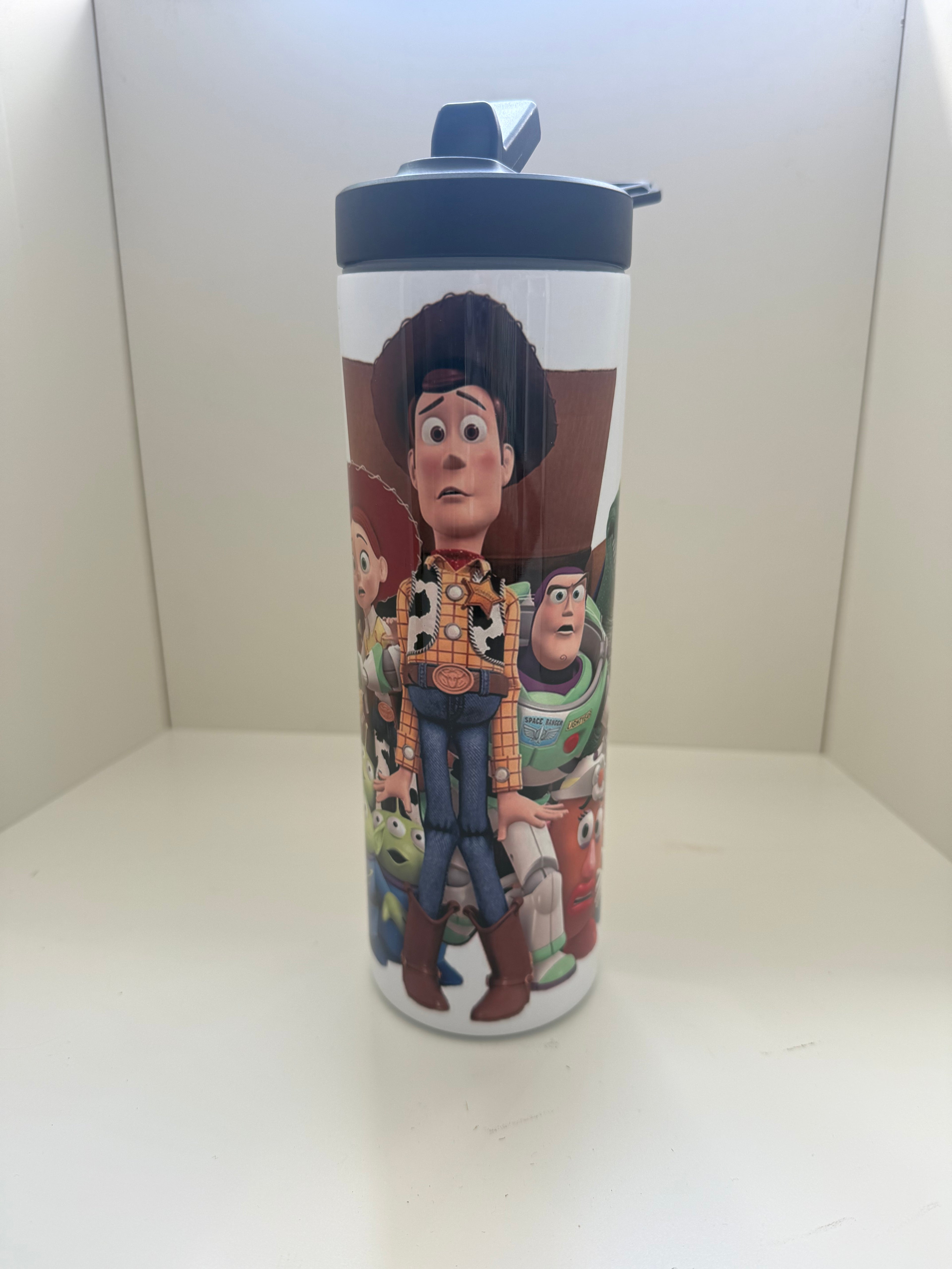 20oz Sports bottle for Everyday Use Stylish Drinkware with Closed Lid for On-the-Go Convenience